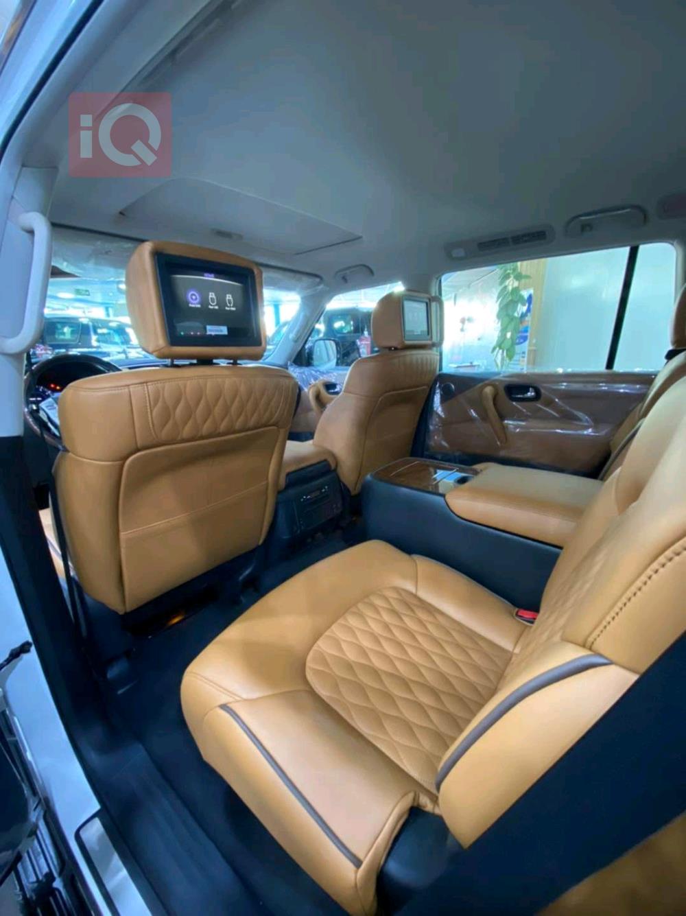 Infiniti QX80